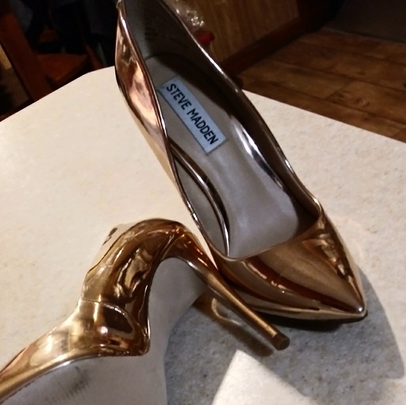 Heels - Picture 6 of 6